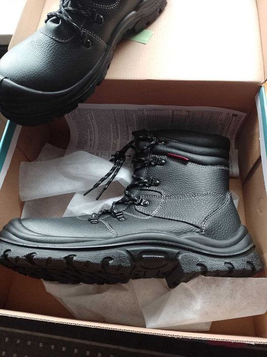 Взуття для роботи