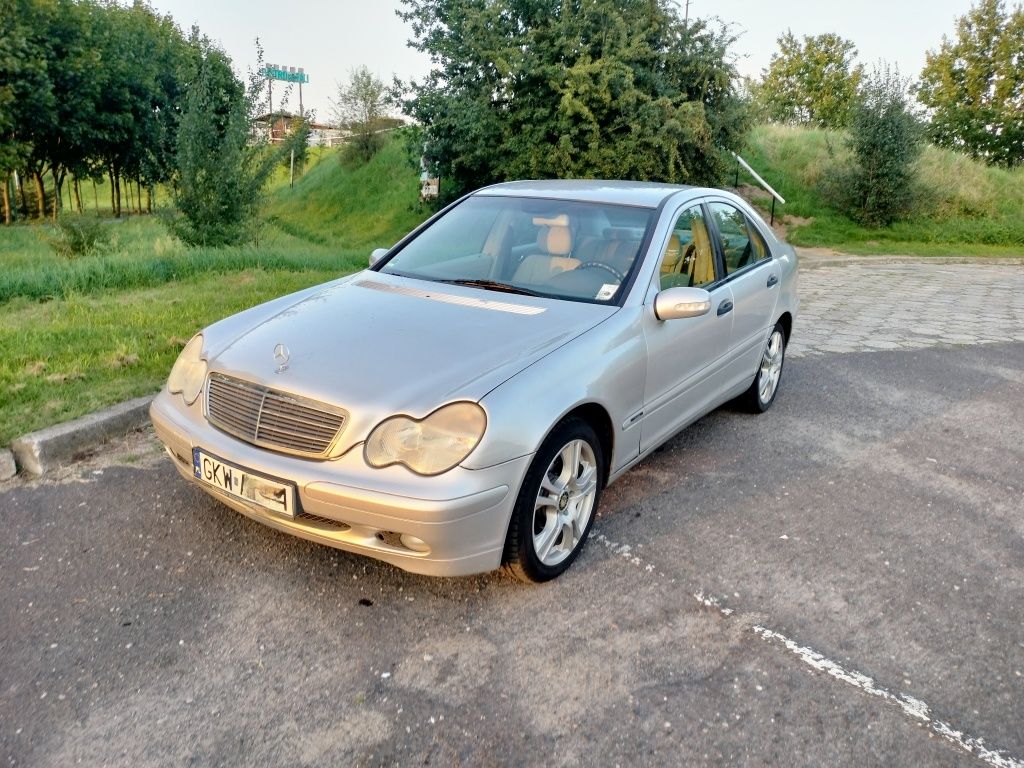 Mercedes C, 1.8 benzyna, 6 biegów, klima nabita i sprawna, elek fotele