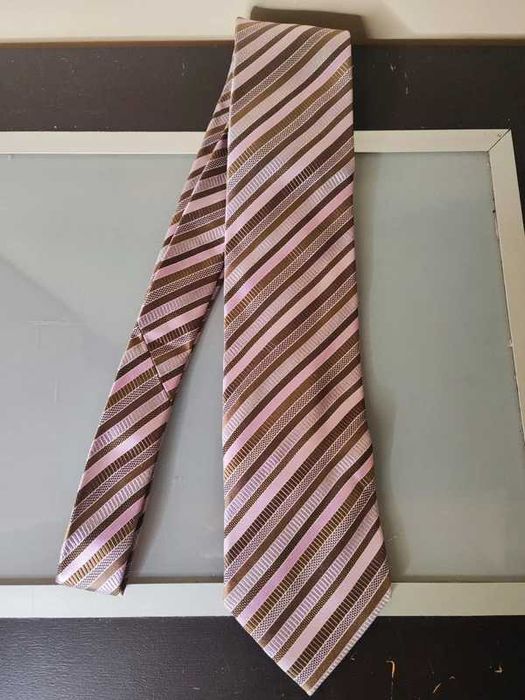 Jedwabny fioletowo złoty krawat w paski Angelo Litrico (13)