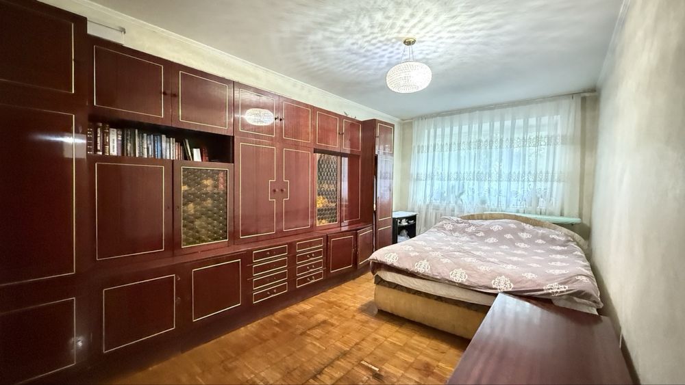 Продаж 2 к квартири 43,4 м.кв на Стрілецькій