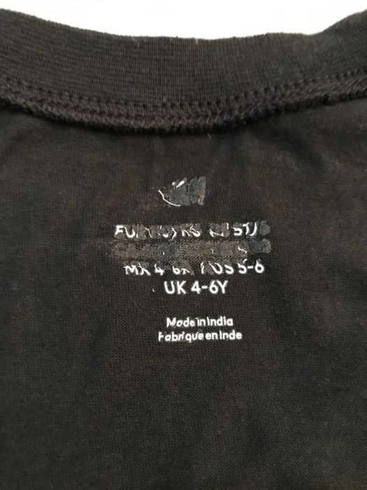 T-Shirt Preta H&M Criança Dinossauros