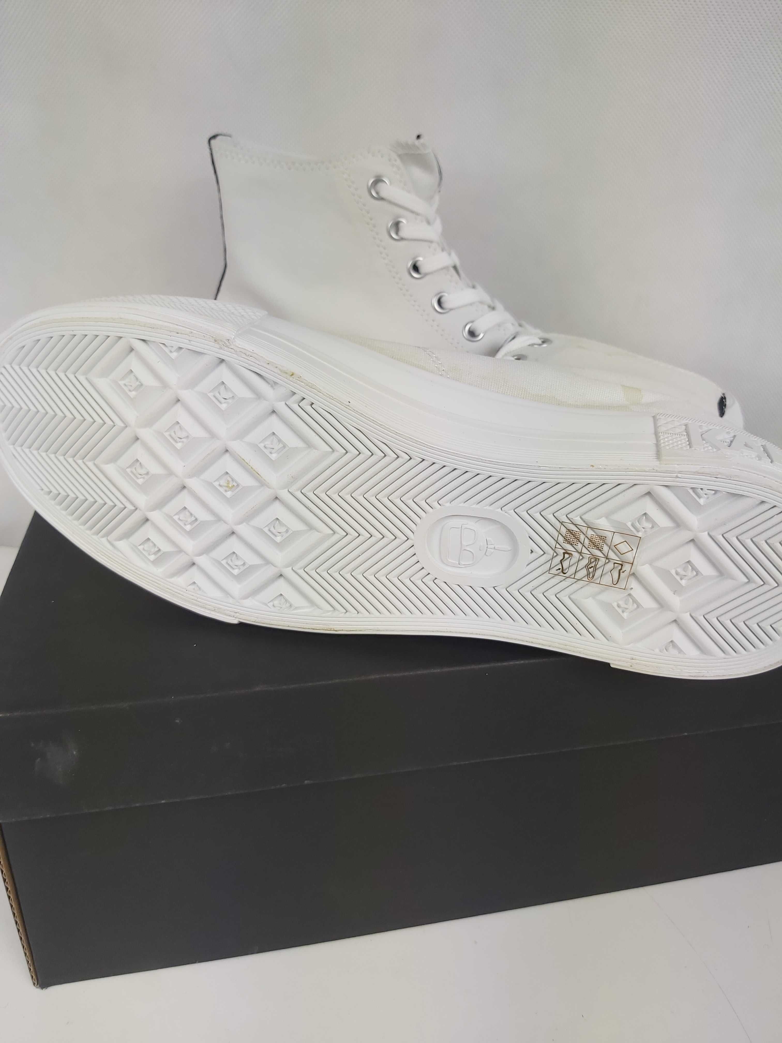 Nowe trapki wysokie KARL LAGERFELD białe sneakersy kampus III 40