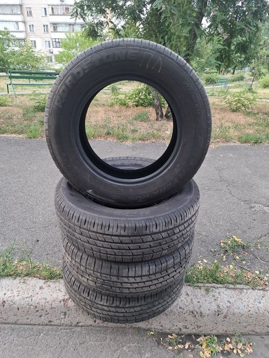 215 65 R16 roadstone nfera ru5