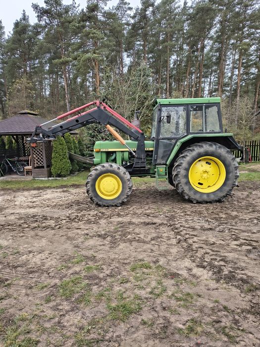 John Deere 3130 z turem. Stan bardzo dobry