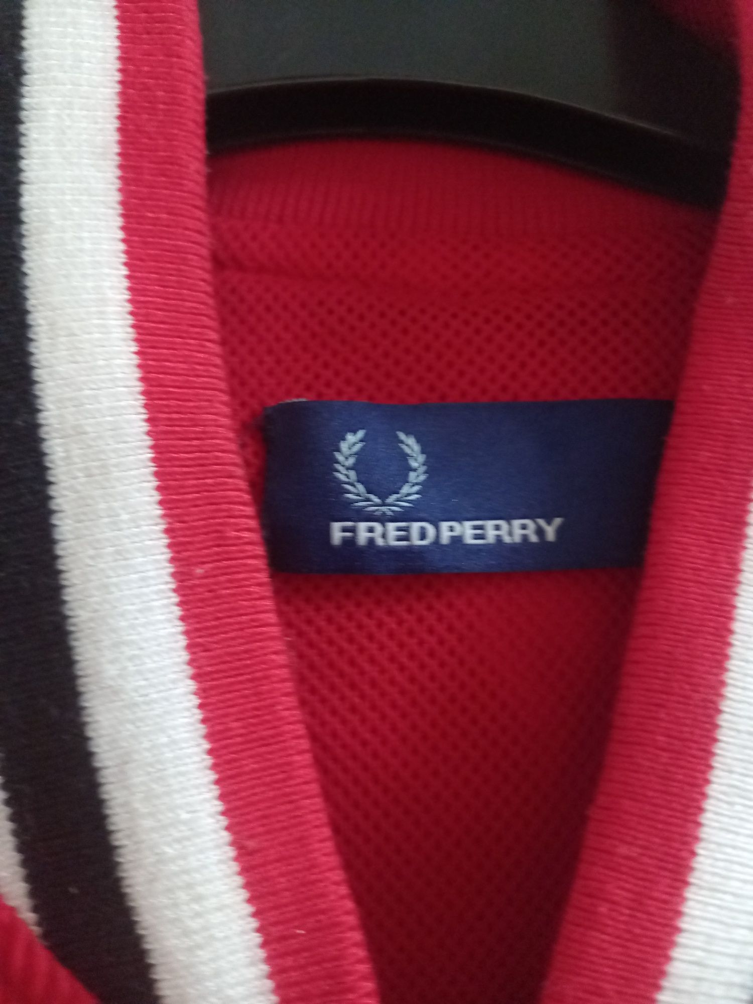 fred perry bomber tamanho S