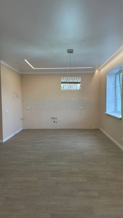 Продаж будинку з ремонтом у Крюківщині, закрите КМ, Газ