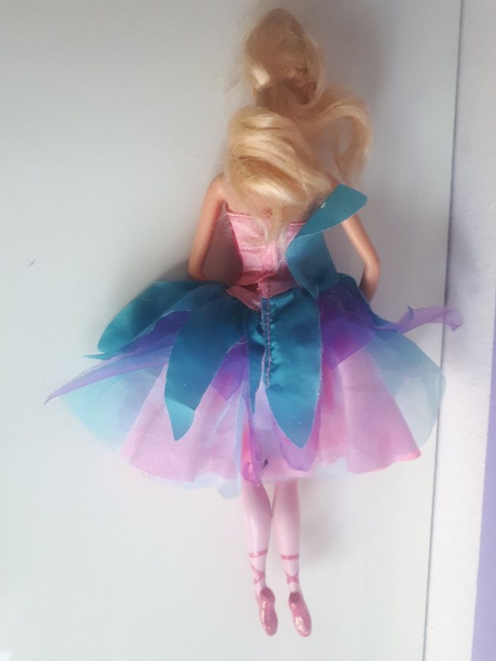 Barbie baletnica przemieniana sukienka