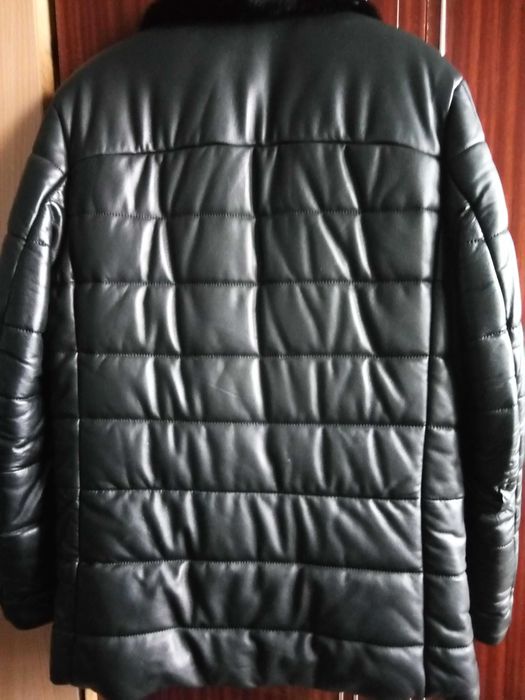 продам Б/У дубленку мужскую из натуральной кожи с норковым воротником