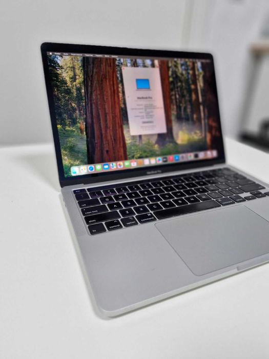 Apple MacBook Pro 13" (2020) – Intel Core i5, 8GB RAM, 256GB SSD