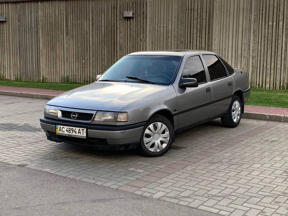 Opel Vectra 1.8 бензин 1993року