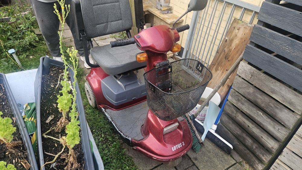 Wózek elektryczny Lotus 3