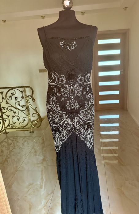 Piekna suknia wieczorowa