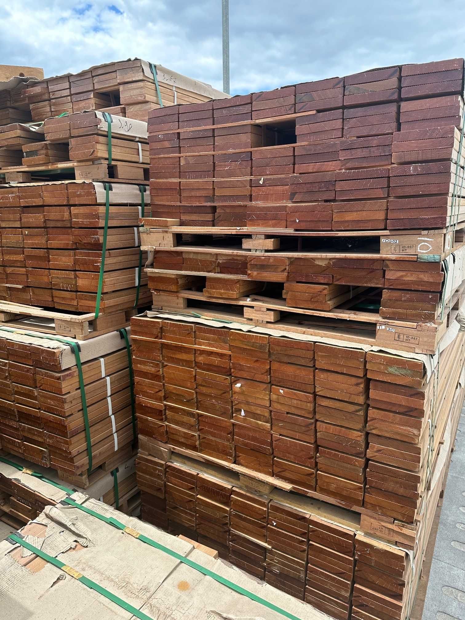 Deska tarasowa bangkirai 25x145x4890 profil drobny-gładki