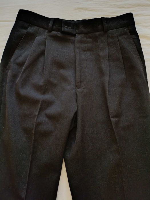 Calças pretas em bom estado - Traje académico da Universidade do Porto