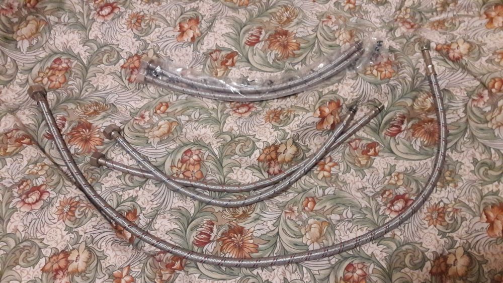 Гибкий шланг подводка для воды