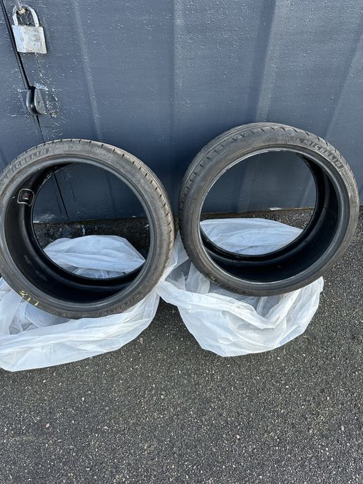 Пара летних колес 275/30 ZR 20 Michelin Pilot Sport 2023 года .