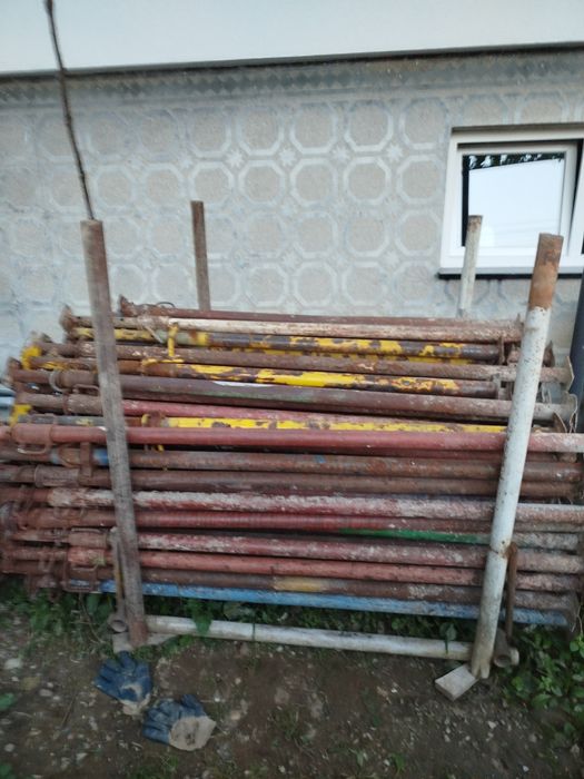 Продам стойки для опалубки