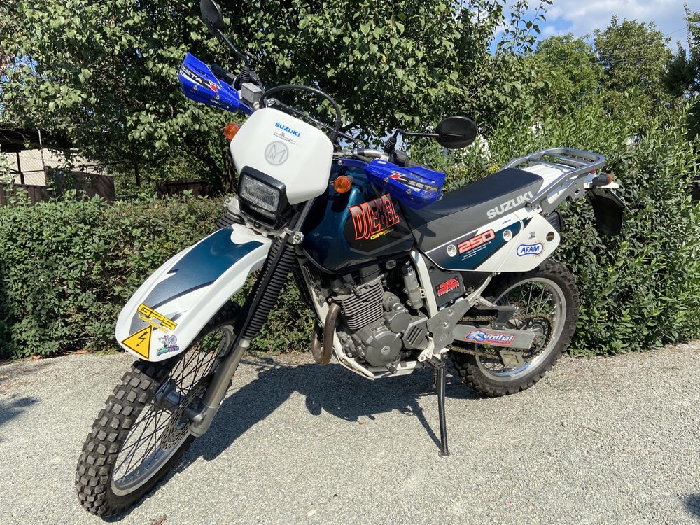 Suzuki djebel 250