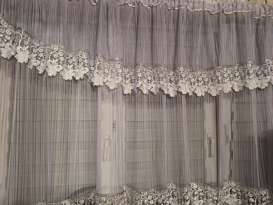 Sprzedam firanę na okno 180cm