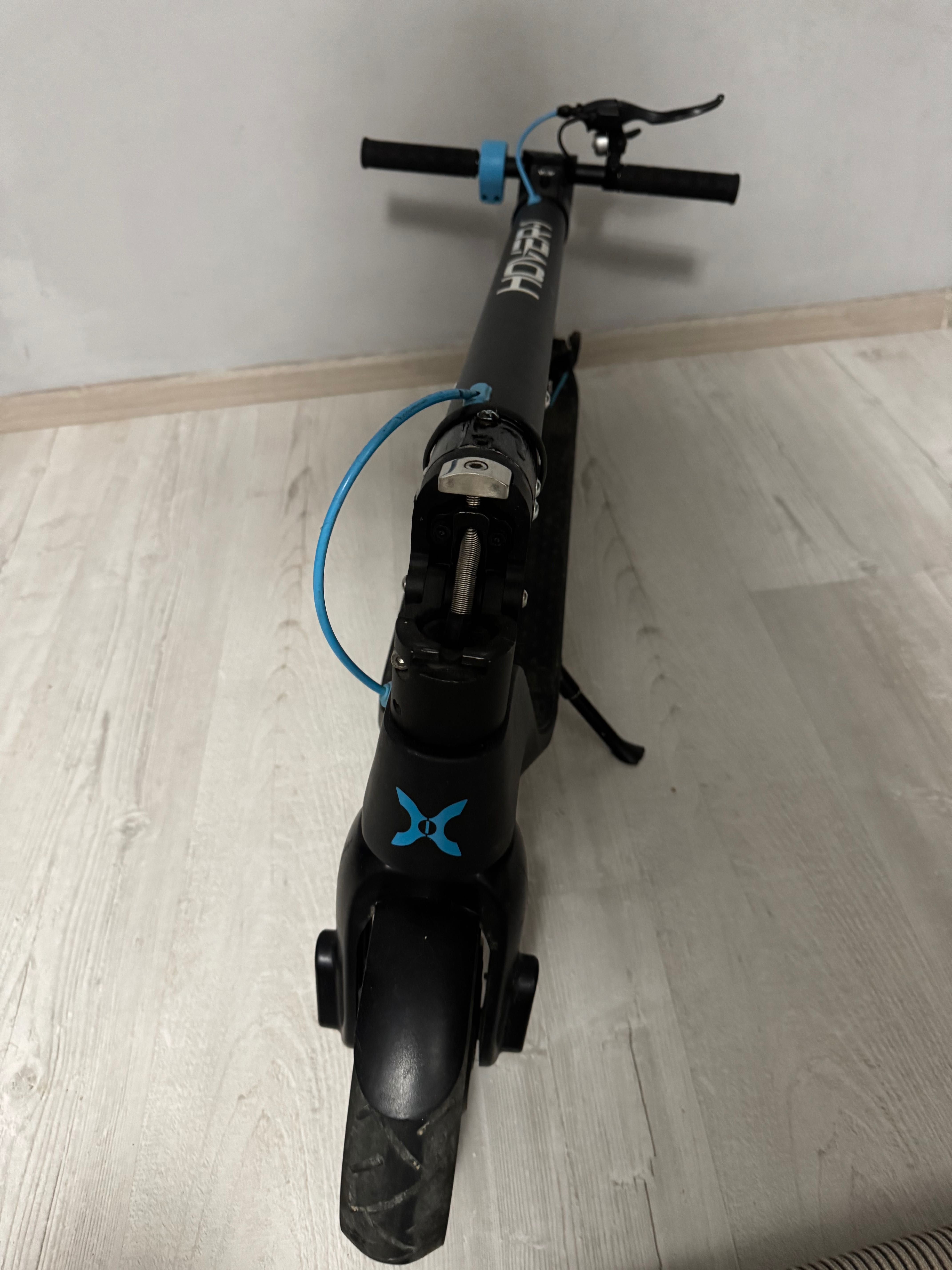 Hover-1. Продаю електро самокат в хорошому стані