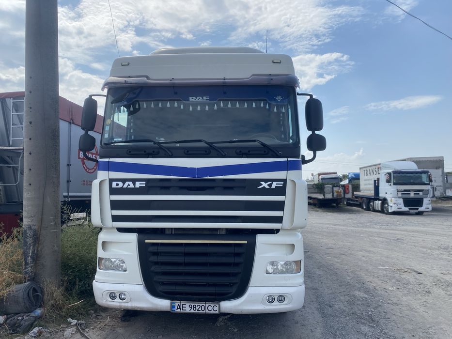 Тягач ДАФ XF. 105