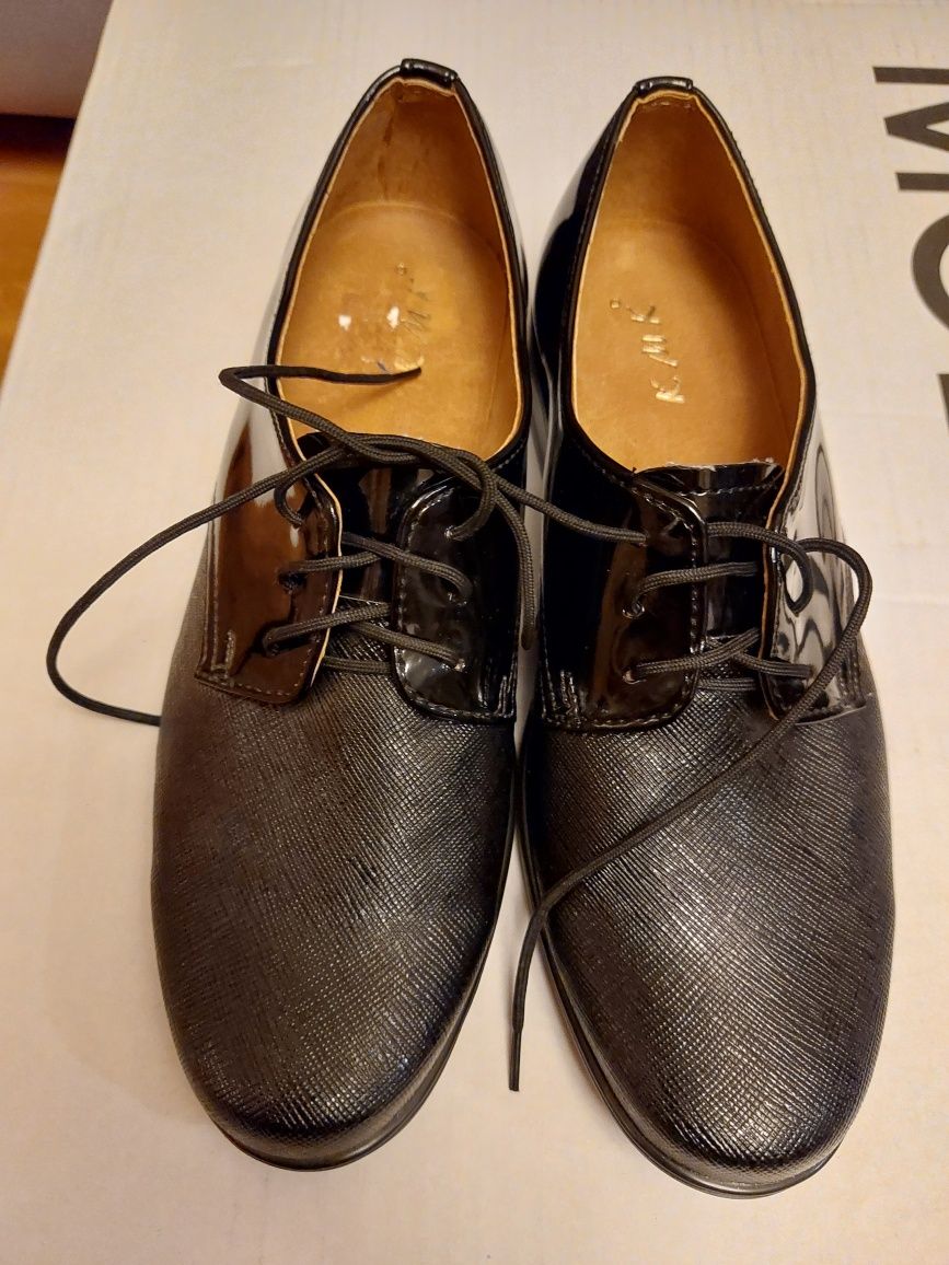 Eleganckie czarne buty dla chłopca 35/36