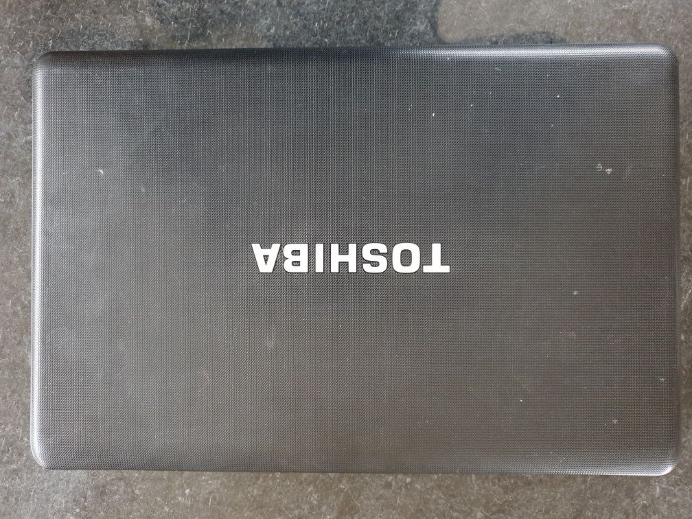 Ноутбук Toshiba c660