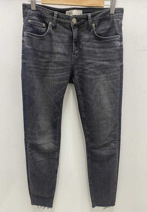 Светр в смужку  з горловиною