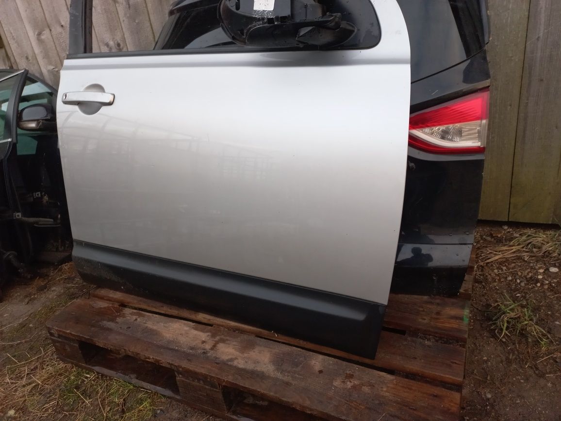 Drzwi prawe przód przednie kompletne nissan qashqai j10