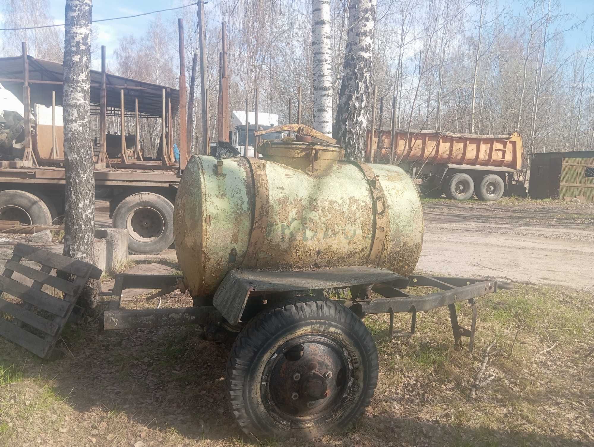 Прицеп бочка на колёсах