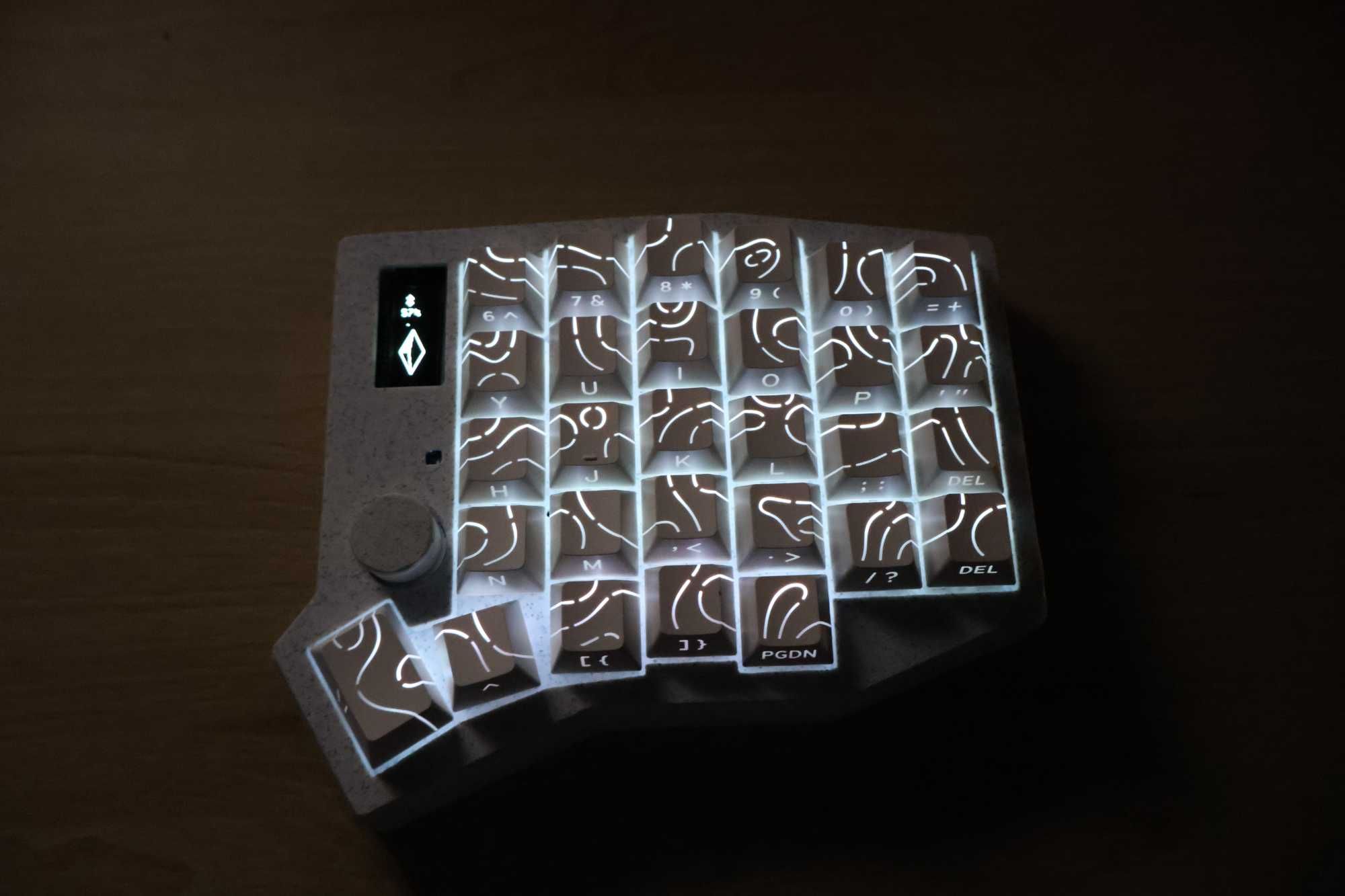 Роздільна, ортогональна спліт клавіатура Sofle RGB Wireless v2