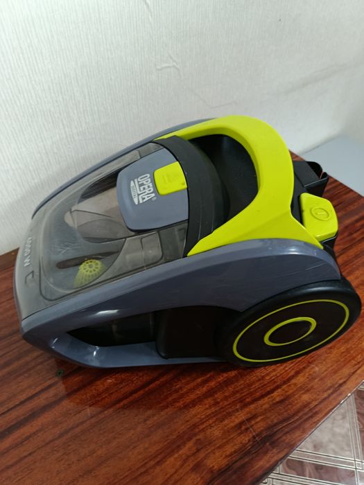 Пылесос  LG всё в комплекте.