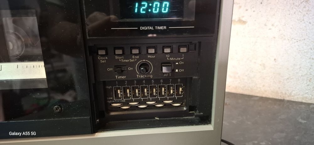 Gravador portátil de VHS Sharp