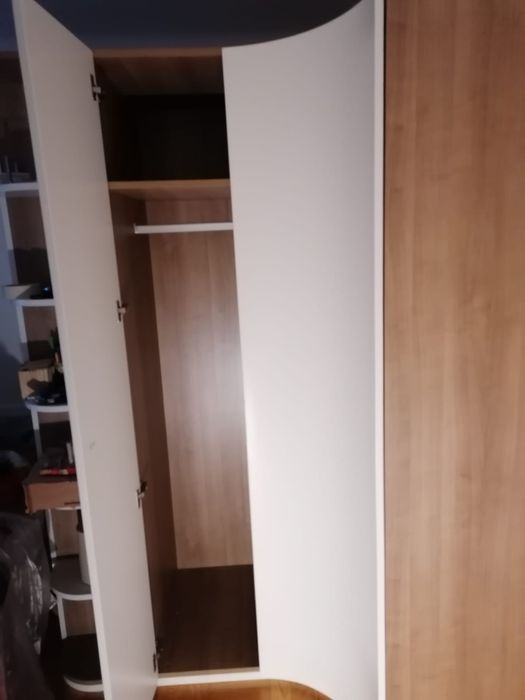 Roupeiro de canto para quarto