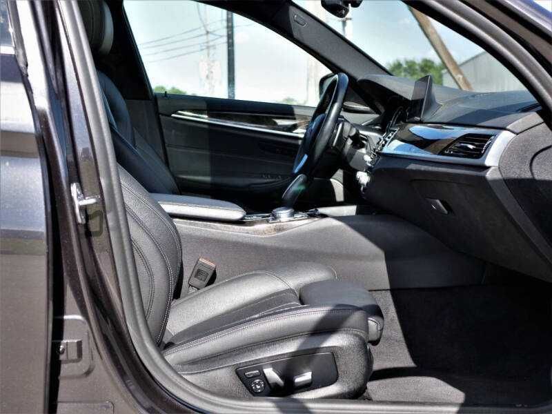 2019 BMW 5 Series 540i