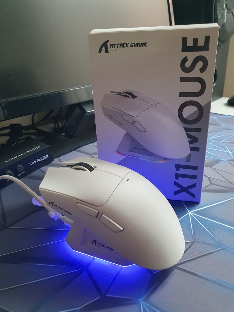 Нові ігрові мишки Attack Shark X11 бездротові  PAW3311