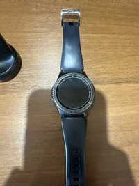 Продам сиарт годиник Samsung Gear s3 frontier