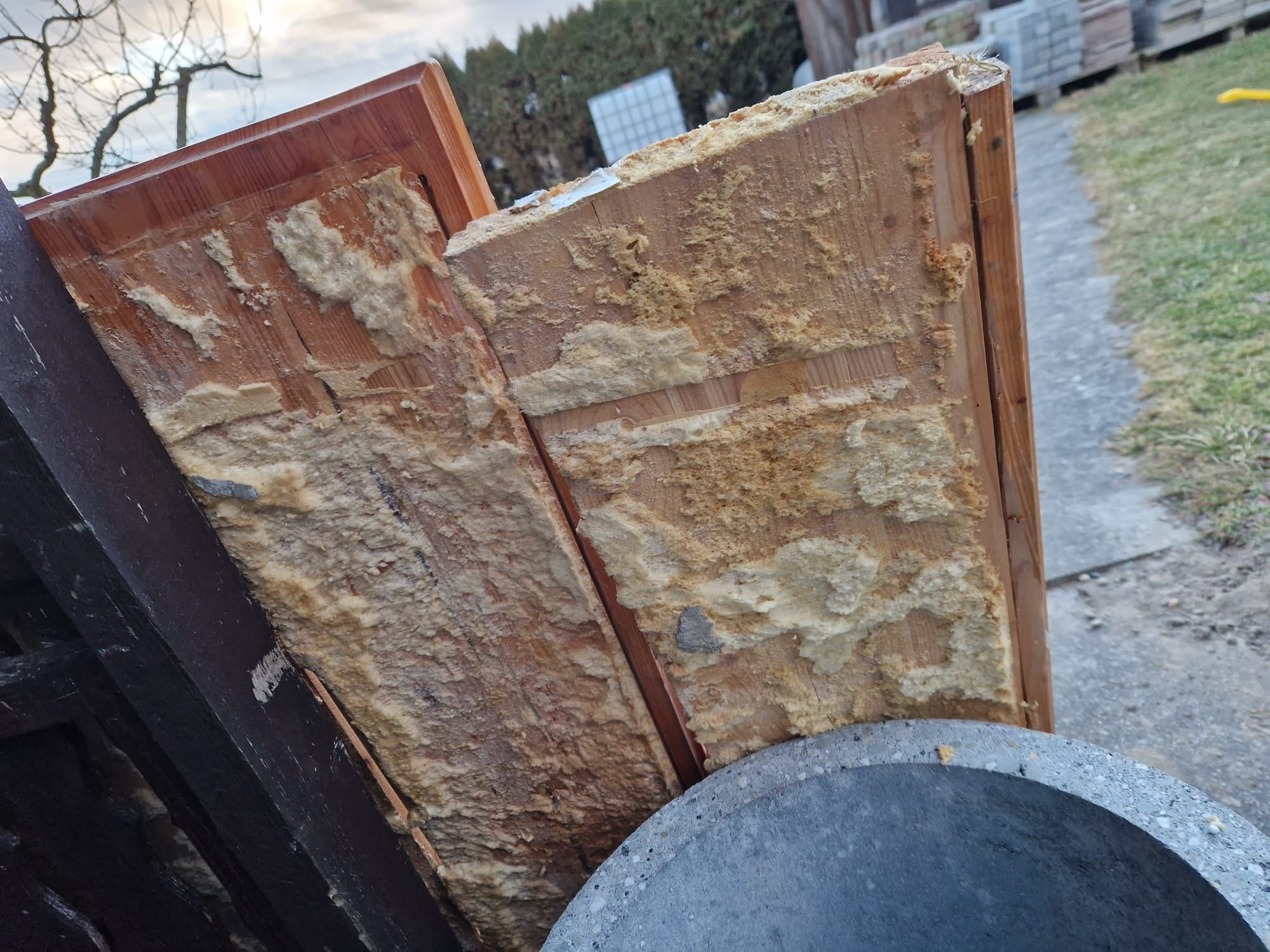 Schody sosnowe z demontażu. Balustrada tralki poręcz