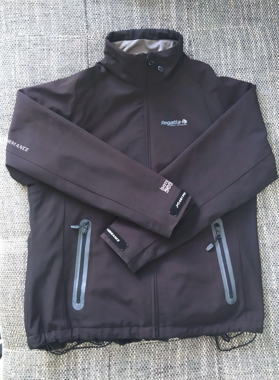 Водонепроникна куртка Regatta Softshell Isotex 5000. Розмір XL. EU 42.