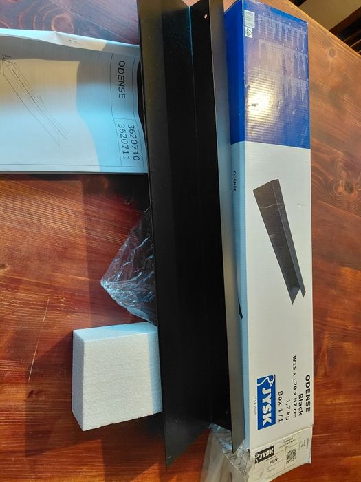 Półka metalowa na buty