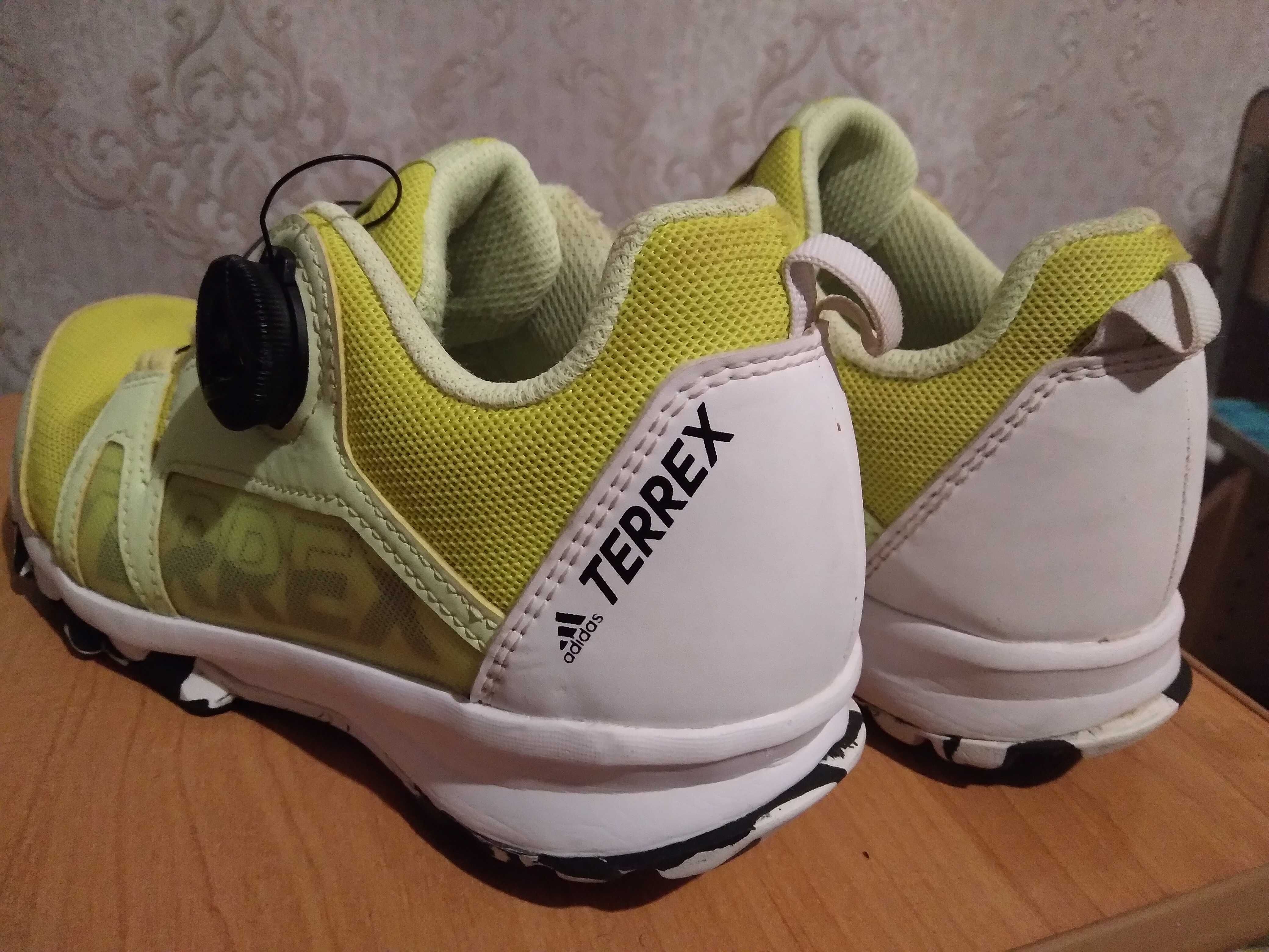 подростковые кроссовки , adidas terrex