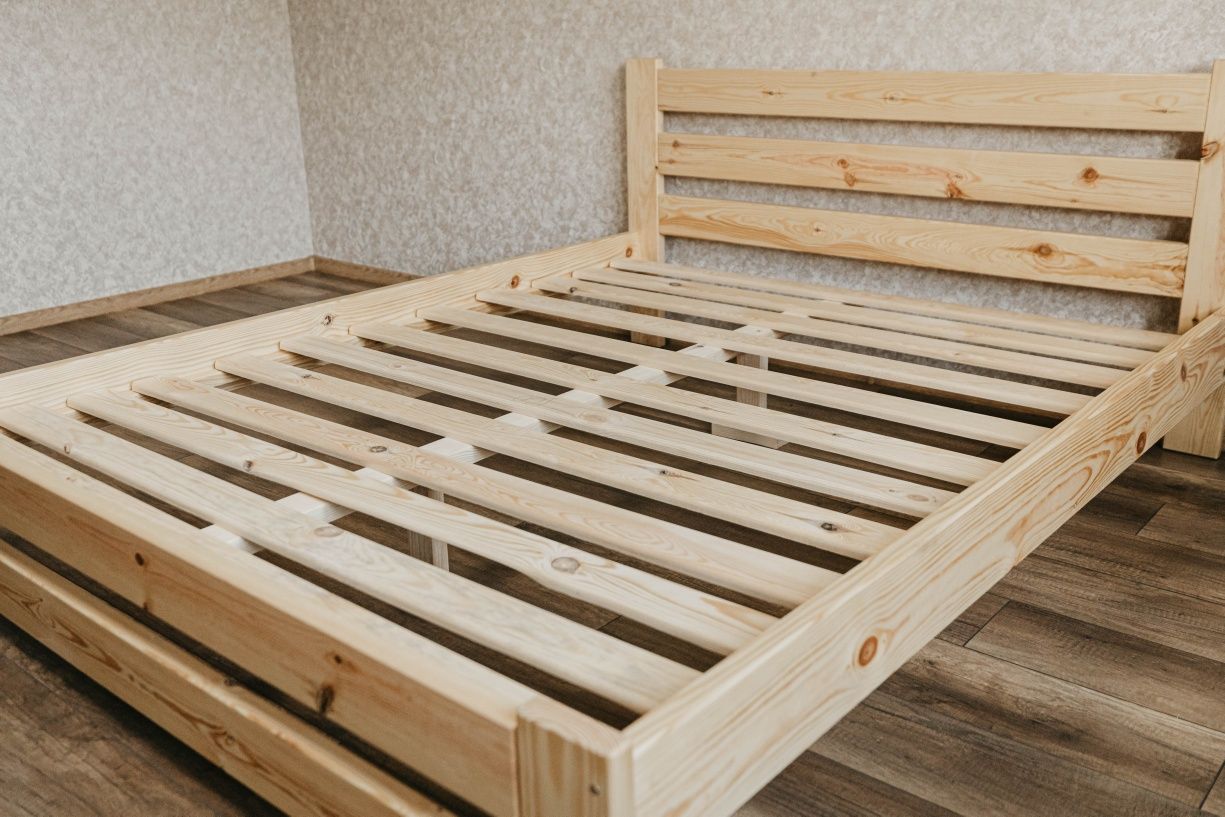 Ліжко деревянне, ліжко з дерева ,прозорий лак з цільного дерева, без з