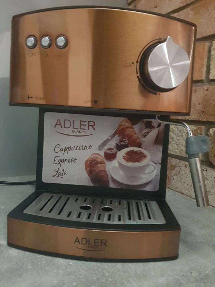 Ekspres kolbowy espresso, lata, cappucino Adler Ad 4404CR