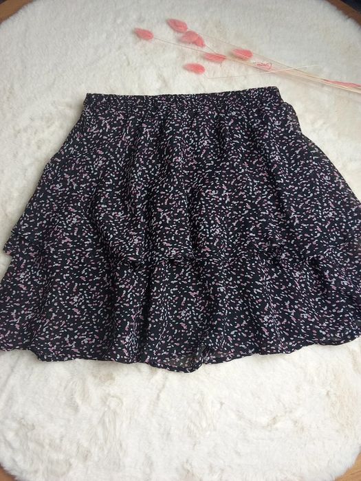 Szyfonowa spódnica mini w drobny wzór Mohito 34