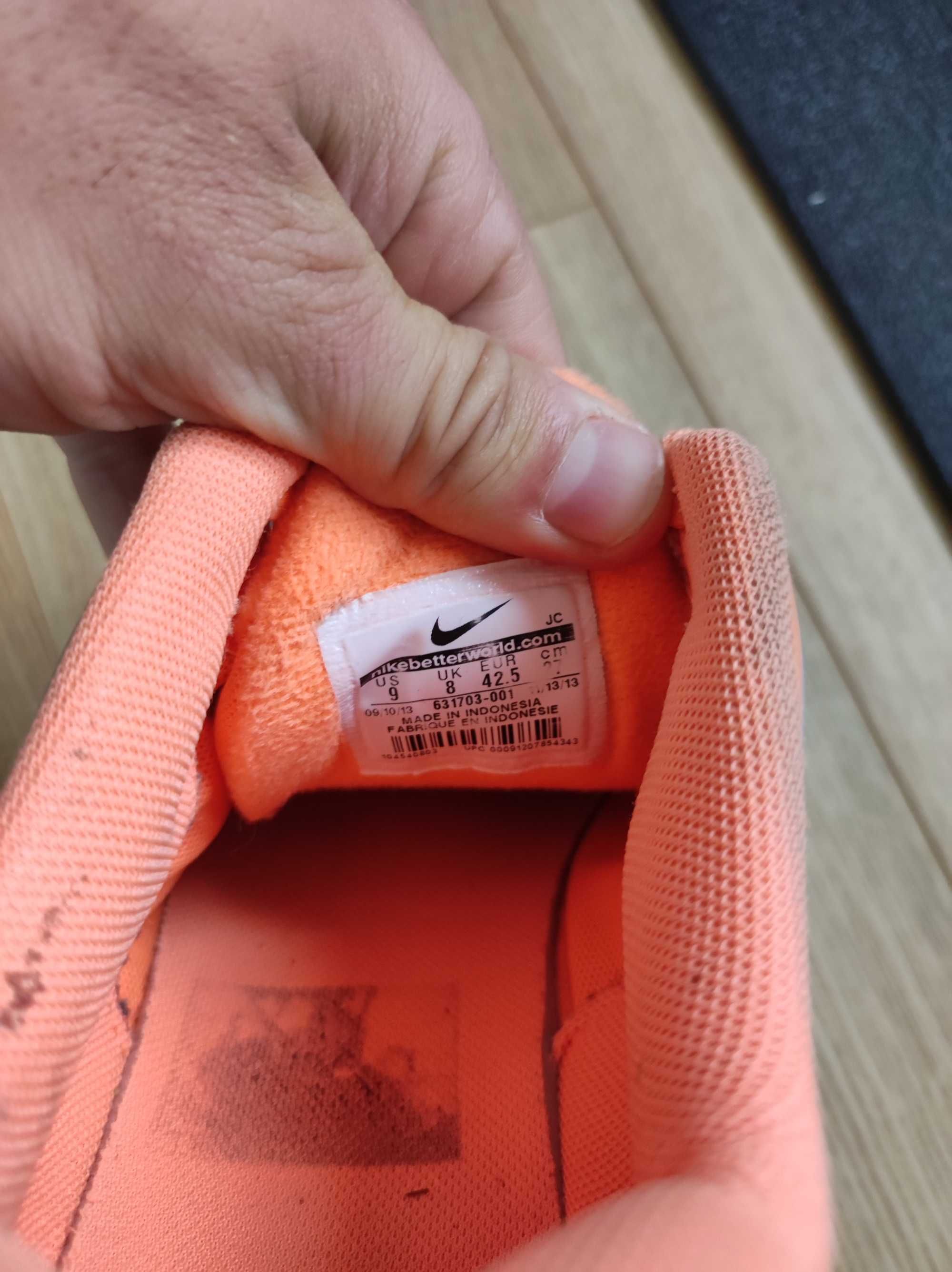 Buty do tenisa Nike, rozmiar 42, 5.