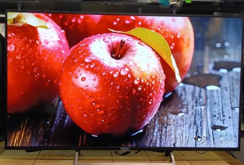 Телевизор плазма Sony Bravia 55 см диагональ 4К HDR LED + кранштейн