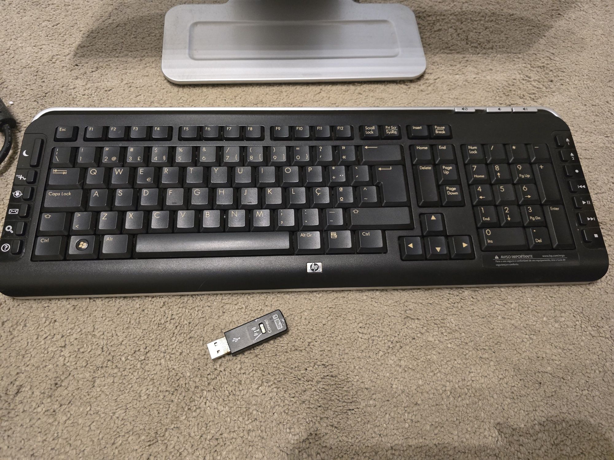 Monitor HP w1907v + Teclado
