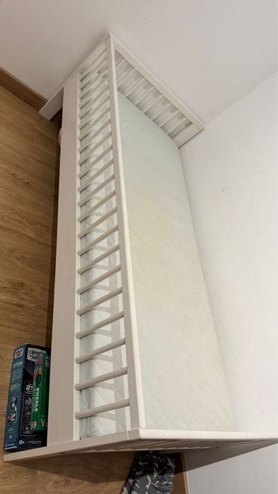 Cama de criança com colchao ikea