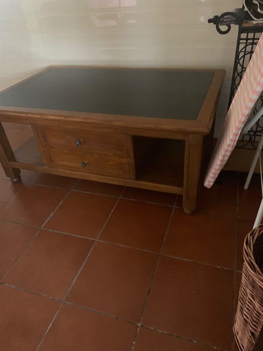 Mesa de centro em madeira