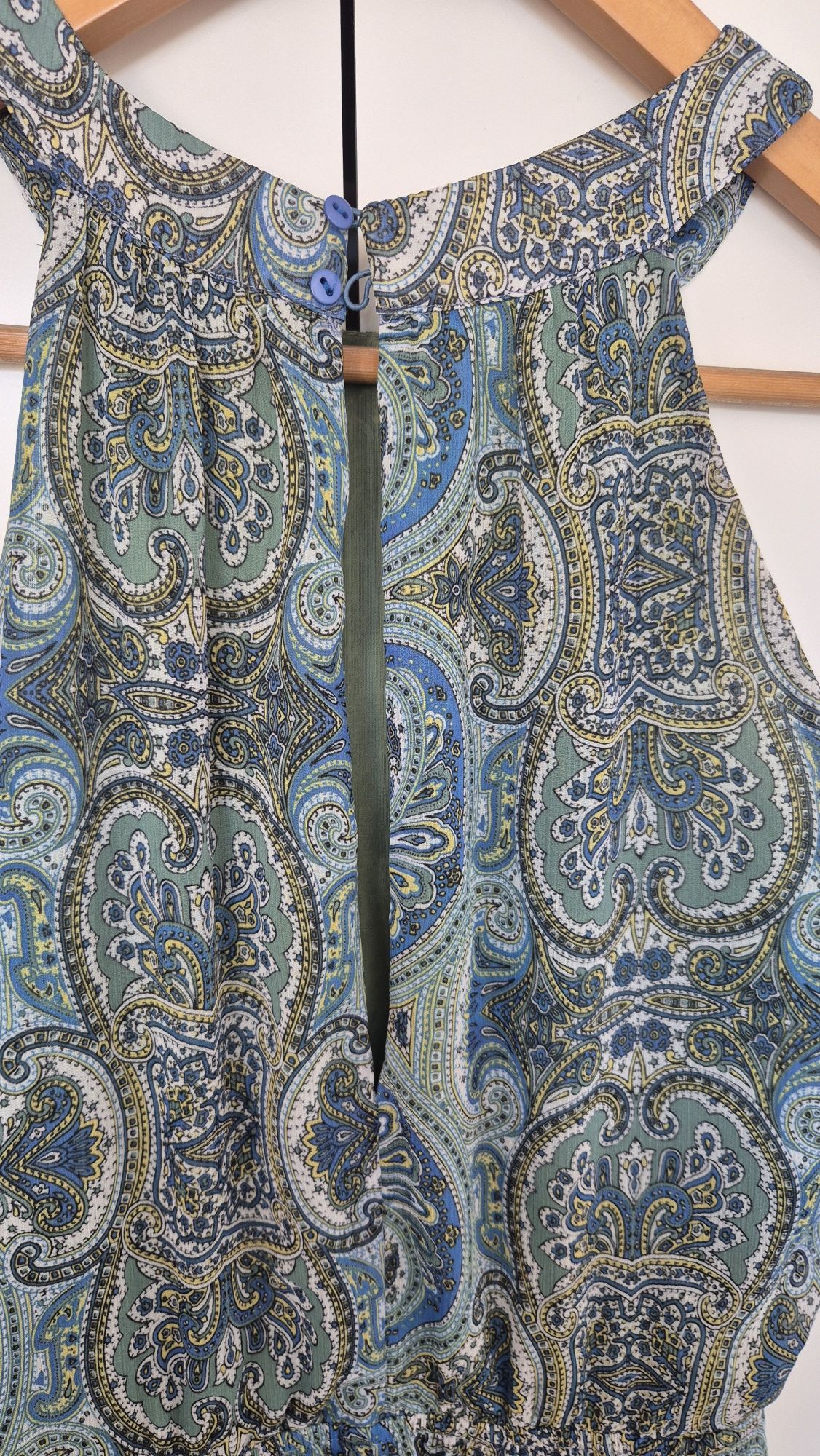 Letnia sukienka maxi w morskich kolorach